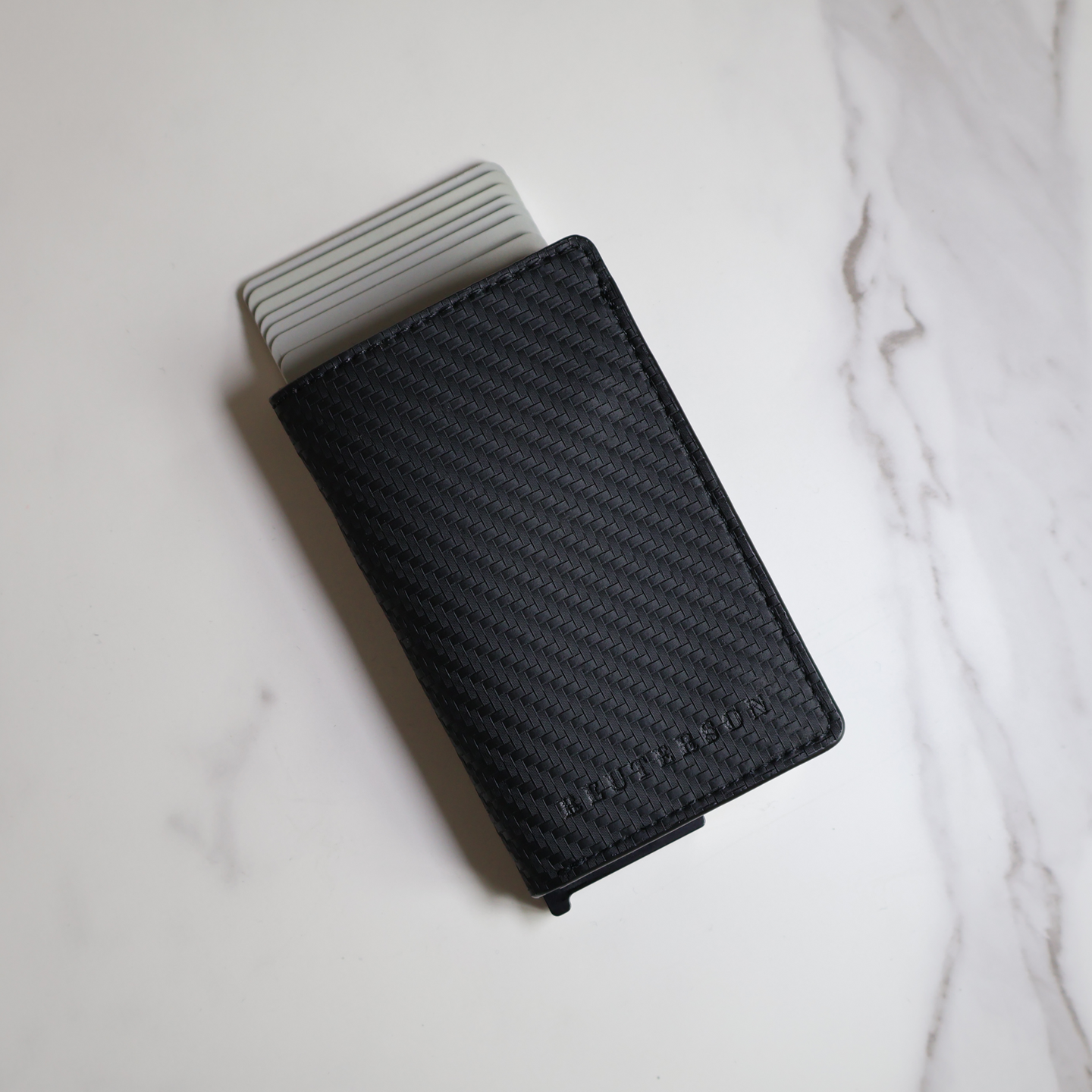 Card Home - Portefeuille intelligent en carbone